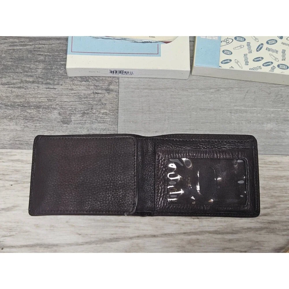 Fossil Traveler Mens bi-fold wallet brown leather